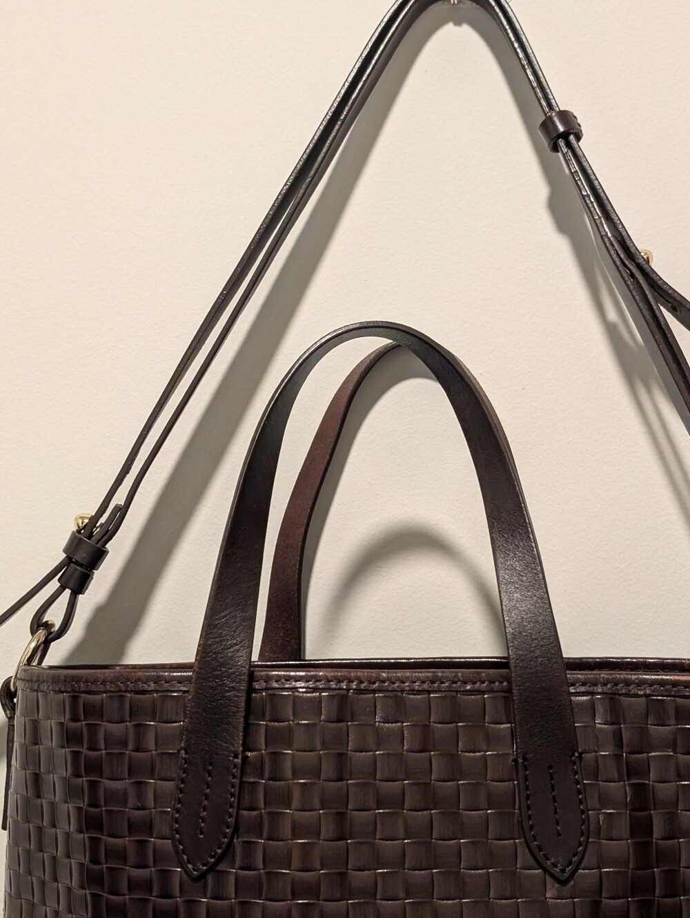Dooney & Bourke Brown Gold Woven Liliana Beach Boho Coastal Leather Tote Bag - Picture 6 of 15